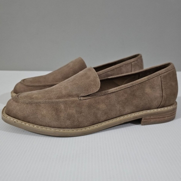 NEW DV Dolce Vita Fran Loafer Womens 11 Taupe Vegan Suede Slip On Flat Casual - Picture 1 of 14